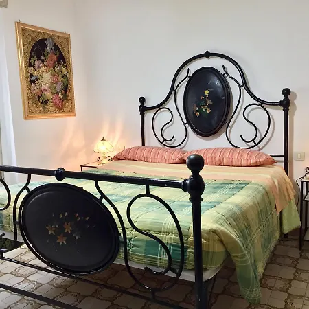 Aparthotel I Nidi Di *